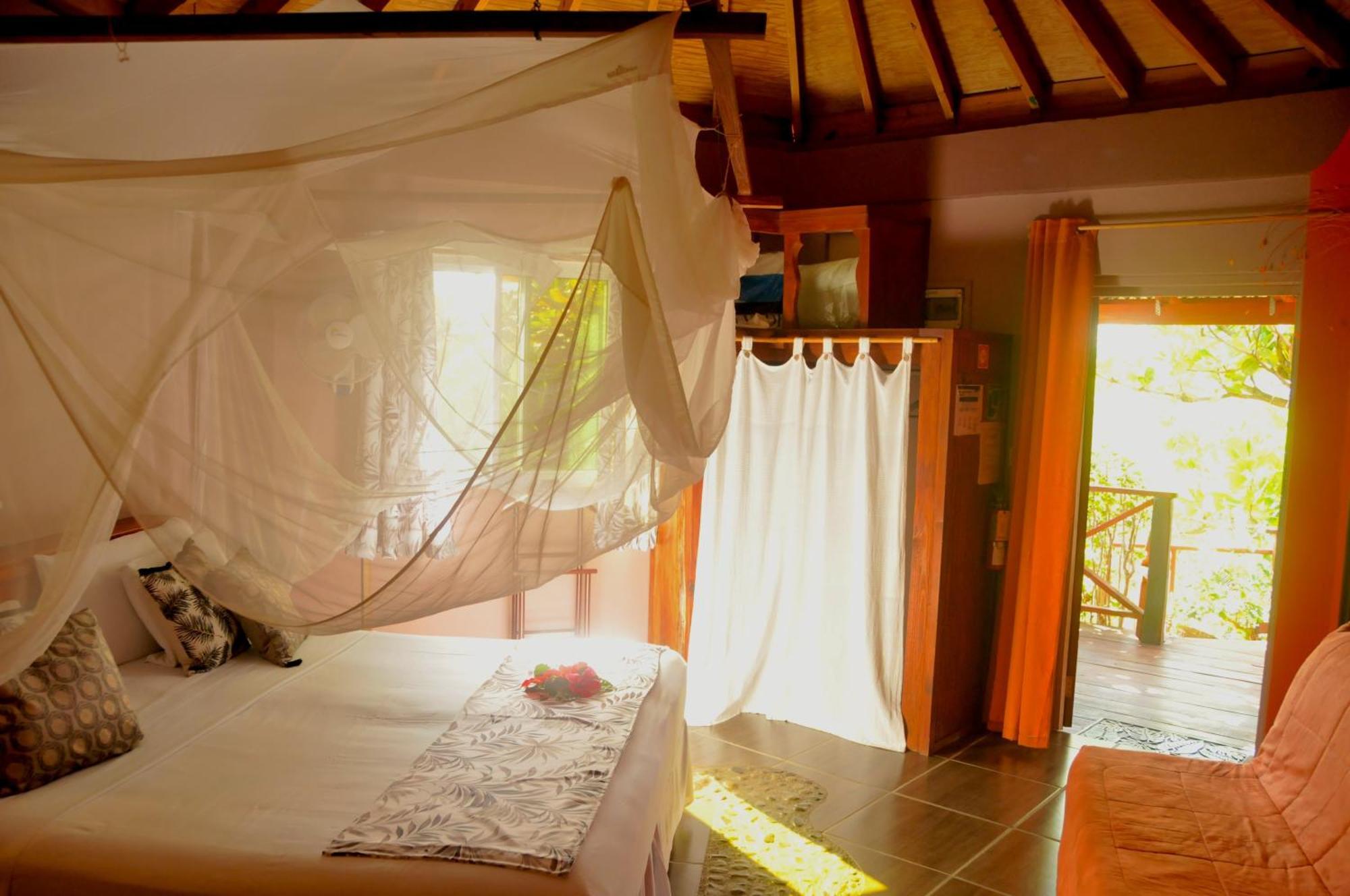 Mango Island Lodges Saint Joseph Esterno foto