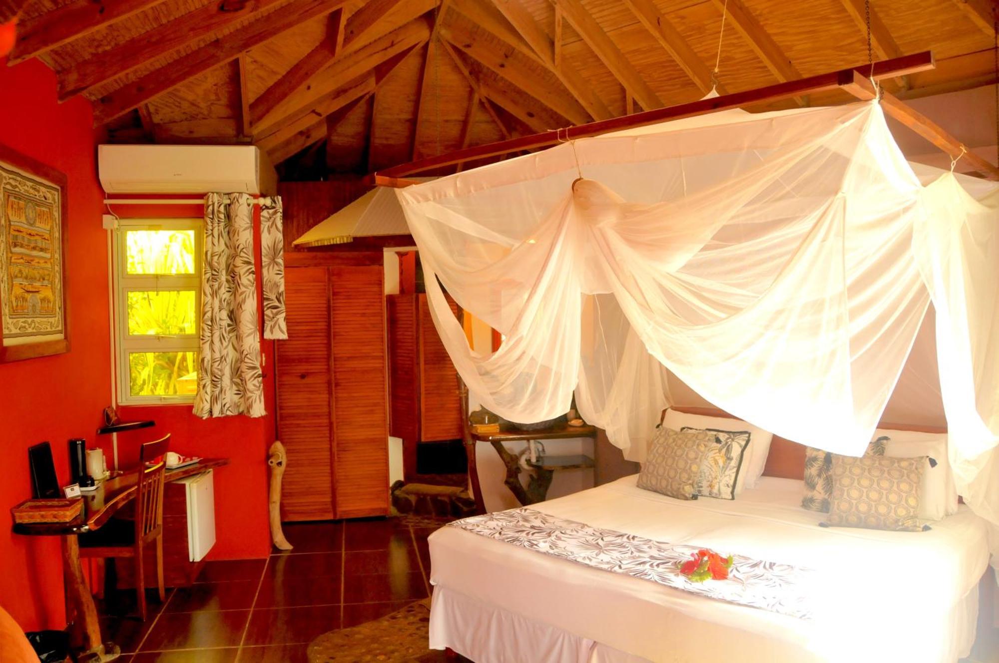 Mango Island Lodges Saint Joseph Esterno foto