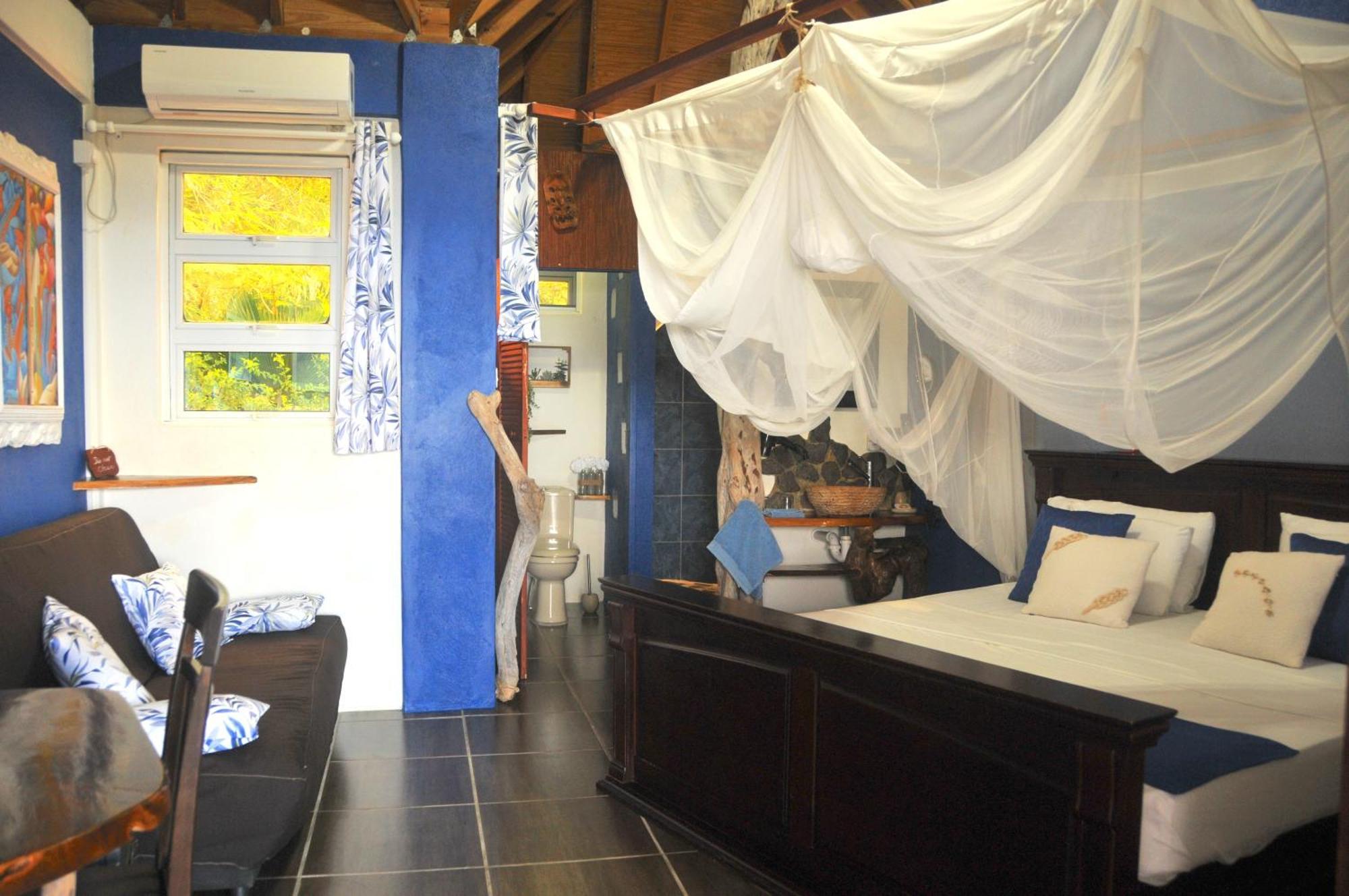Mango Island Lodges Saint Joseph Esterno foto